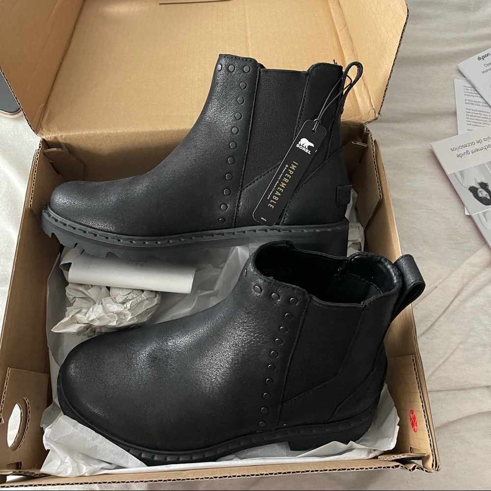 Sorel Lennox Chelsea boot